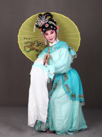 京剧春草闯堂