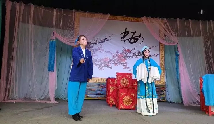 评剧状元与乞丐